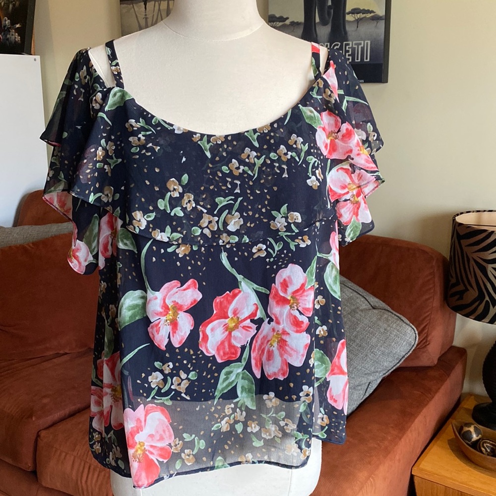 Cabi Cold Shoulder Floral Navy Camisole Top Medium